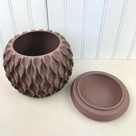 Modern Geometric Planter Pot, Chain Planter Pot, Indoor, Textured Planter - Picture 7 of 9